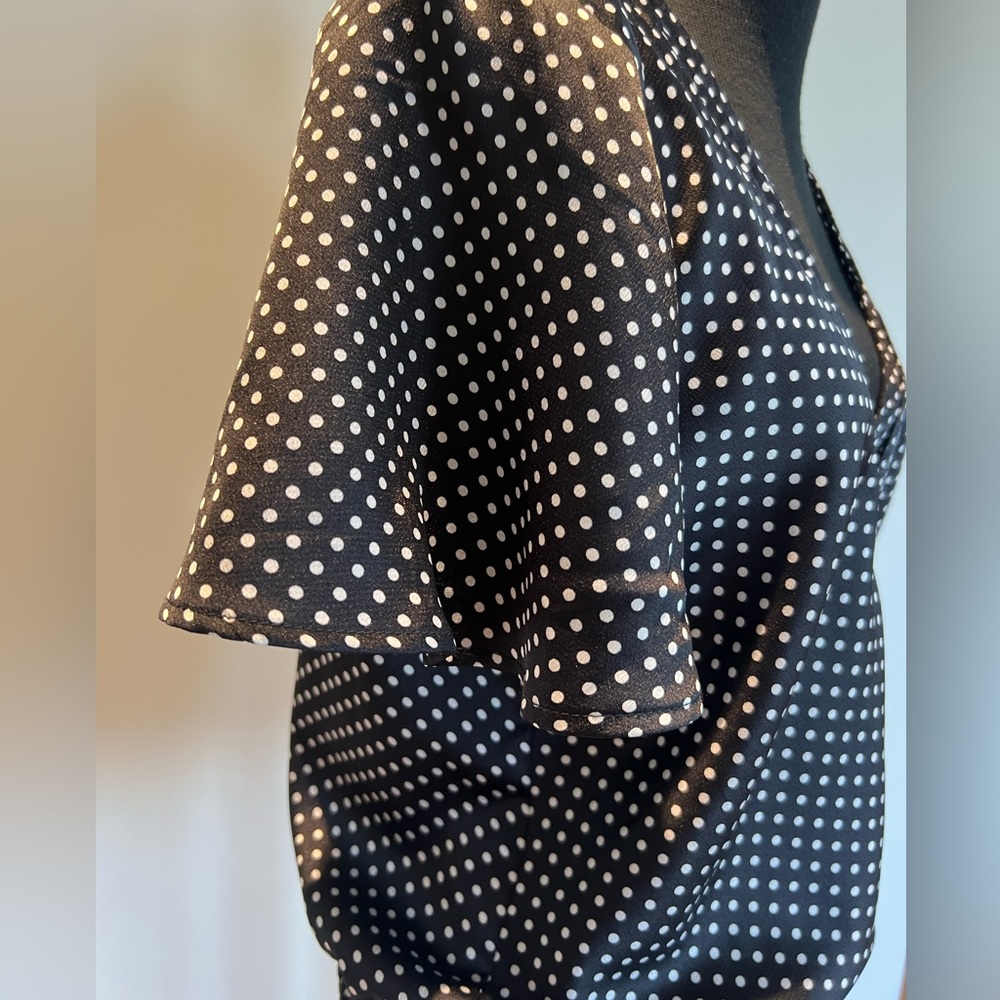 NWT Urban outfitters polka dot wrap crop top - Picture 7 of 10